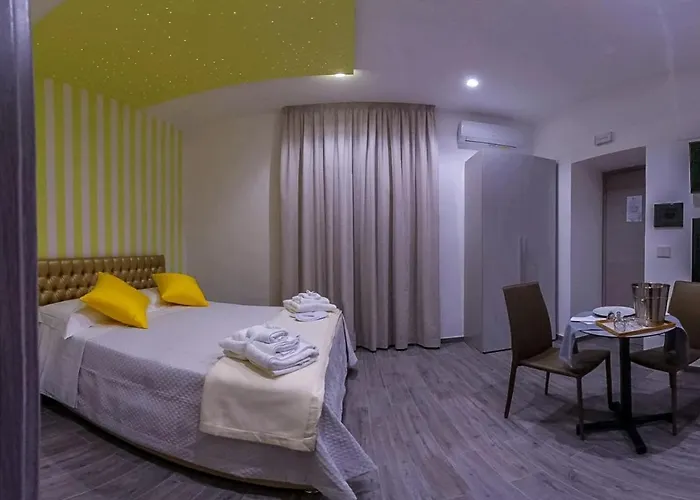 Le Origini Rooms&suite לינה וארוחת בוקר