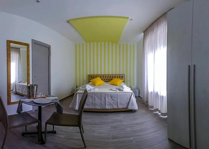 Le Origini Rooms&suite 4* קוסנזה