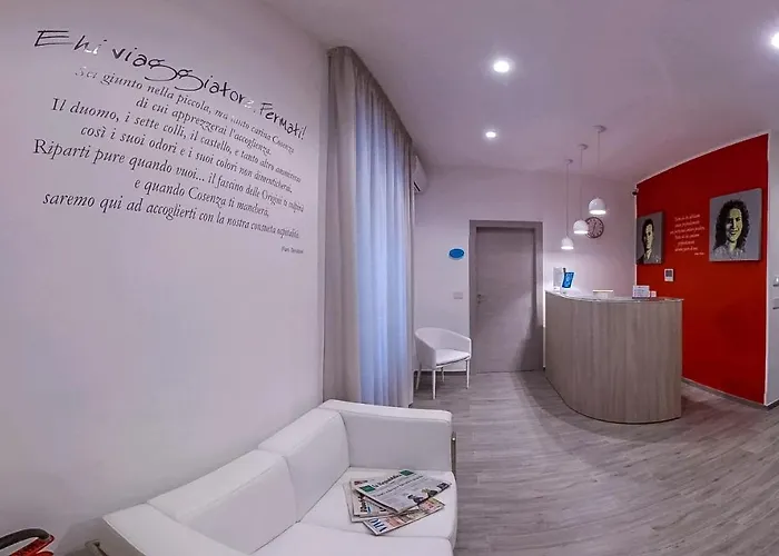 Le Origini Rooms&suite לינה וארוחת בוקר